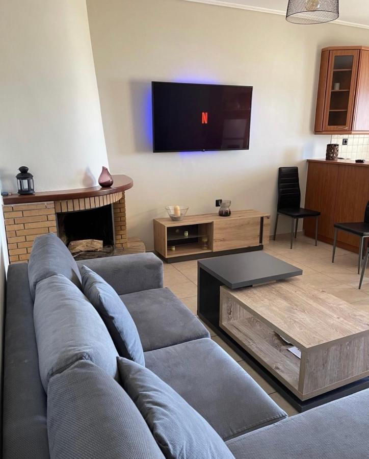 John'S Apartments Каристос Екстериор снимка