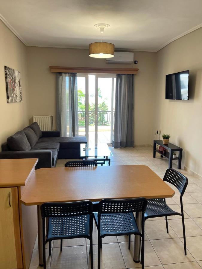John'S Apartments Каристос Екстериор снимка