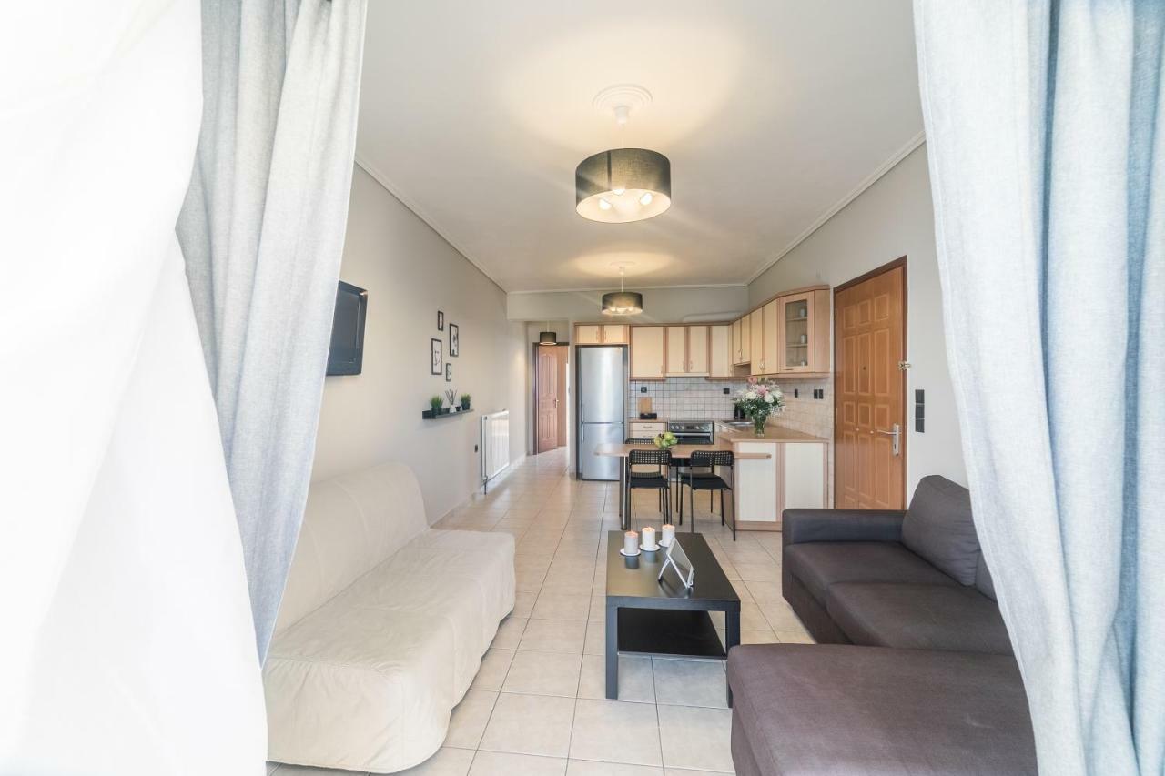 John'S Apartments Каристос Екстериор снимка